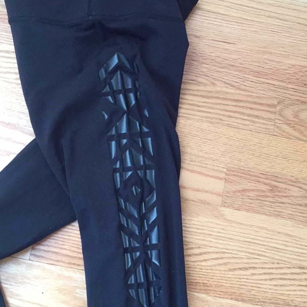 lululemon athletica Black Leggings with Side Laser-Cut Panels - Picture 3 of 4